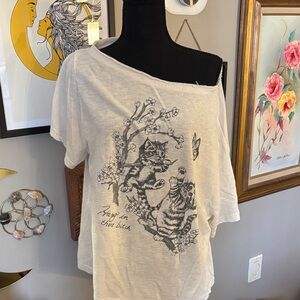 Off-Shoulder Lightweight Cat Print T-Shirt Kimchi Blue M EUC